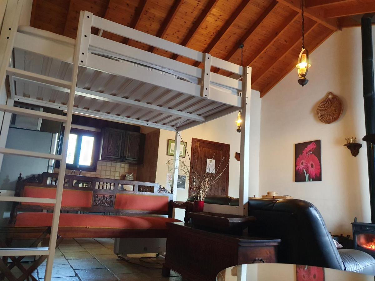George Houses Pentakomo Екстериор снимка
